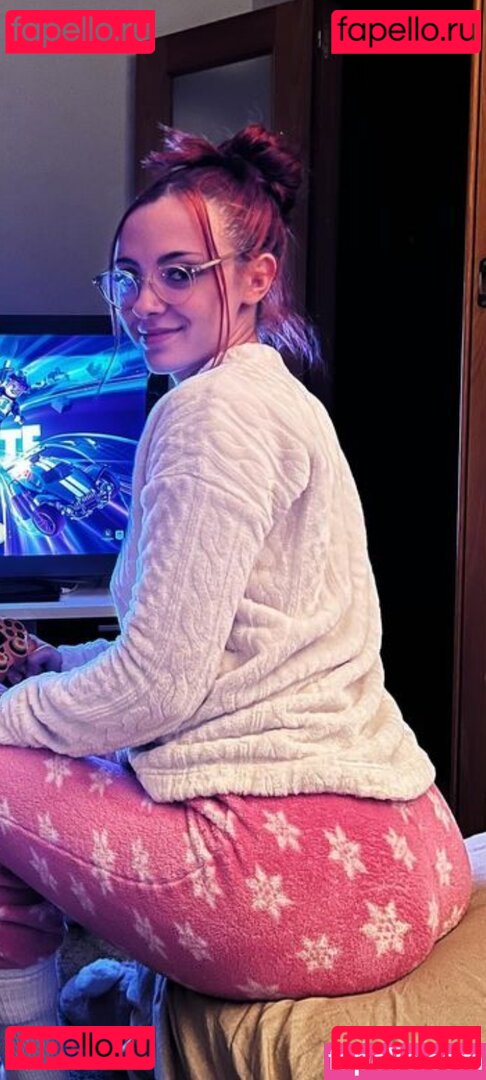 Ari Geli Nude Onlyfans Photo 38