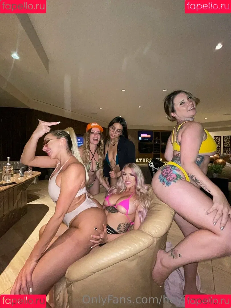 heyitscodee Onlyfans Photo Gallery 