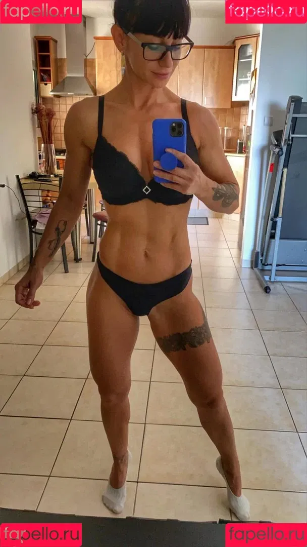 Yuli Giller Onlyfans Photo Gallery 