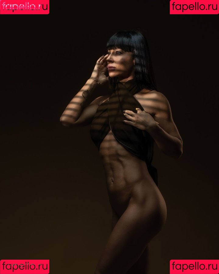 Yuli Giller Onlyfans Photo Gallery 