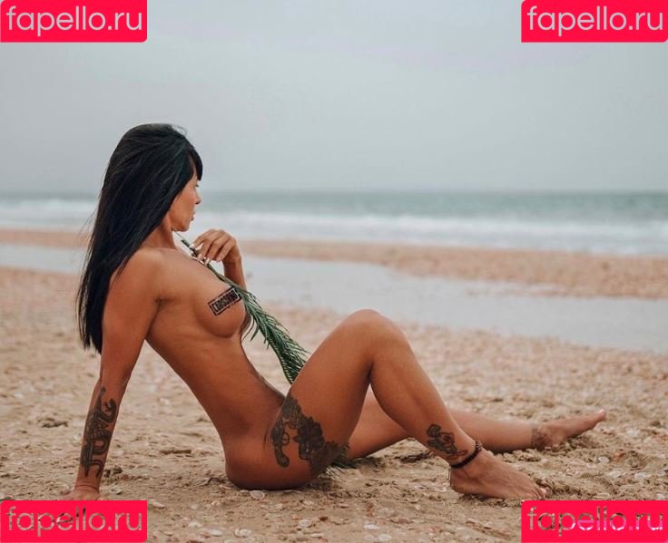 Yuli Giller Onlyfans Photo Gallery 