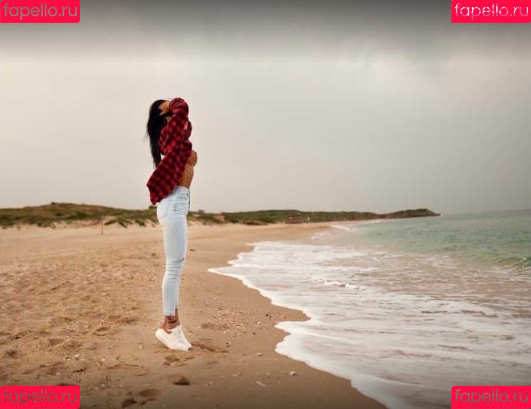 Yuli Giller Onlyfans Photo Gallery 