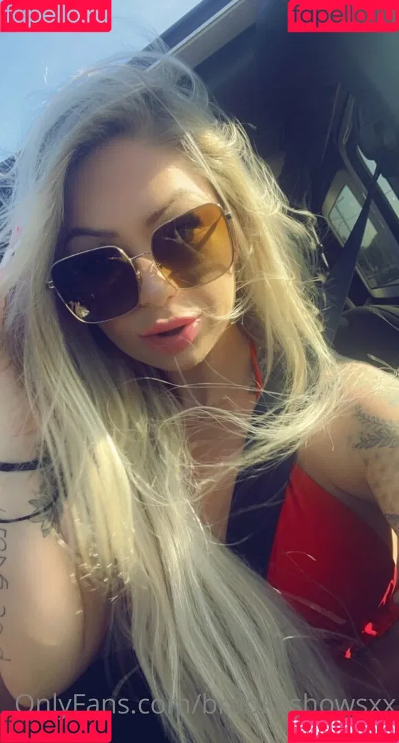 brookeshowsxx Onlyfans Photo Gallery 