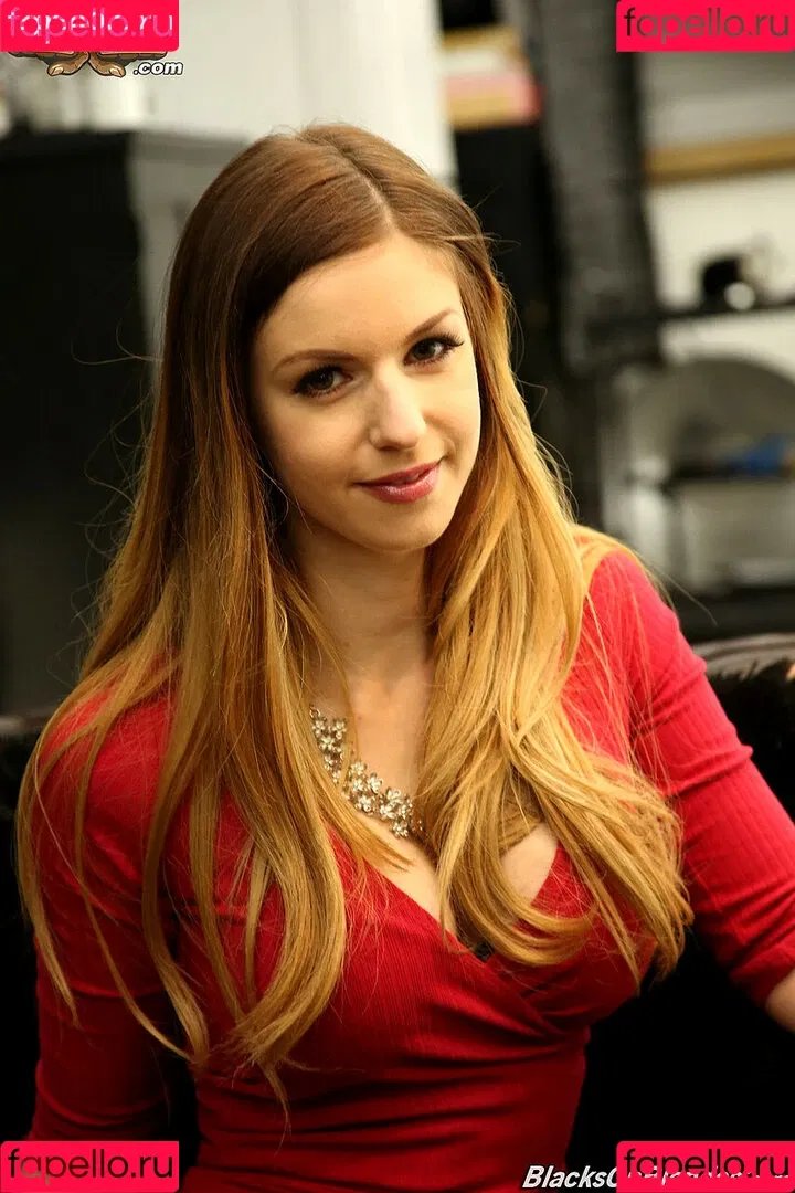 Stella Cox Onlyfans Photo Gallery 