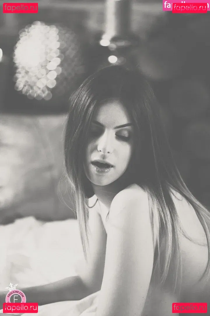 Stella Cox Onlyfans Photo Gallery 