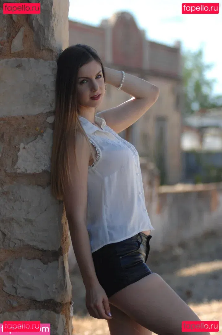 Stella Cox Onlyfans Photo Gallery 