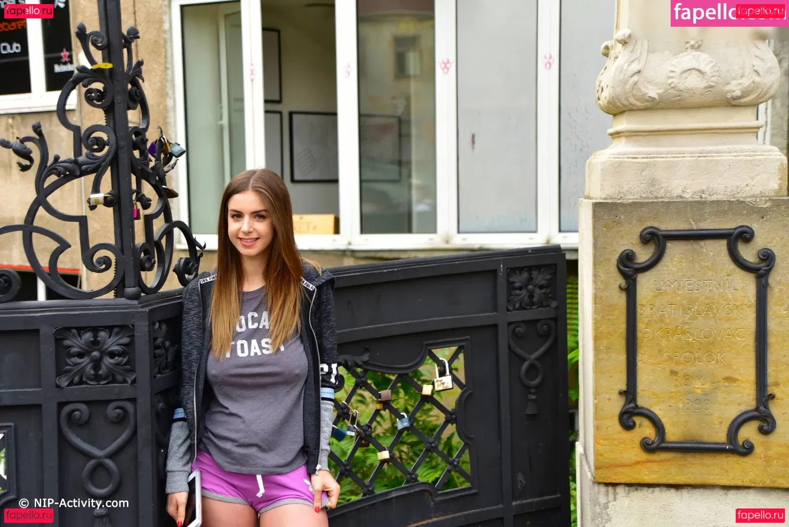 Stella Cox Onlyfans Photo Gallery 