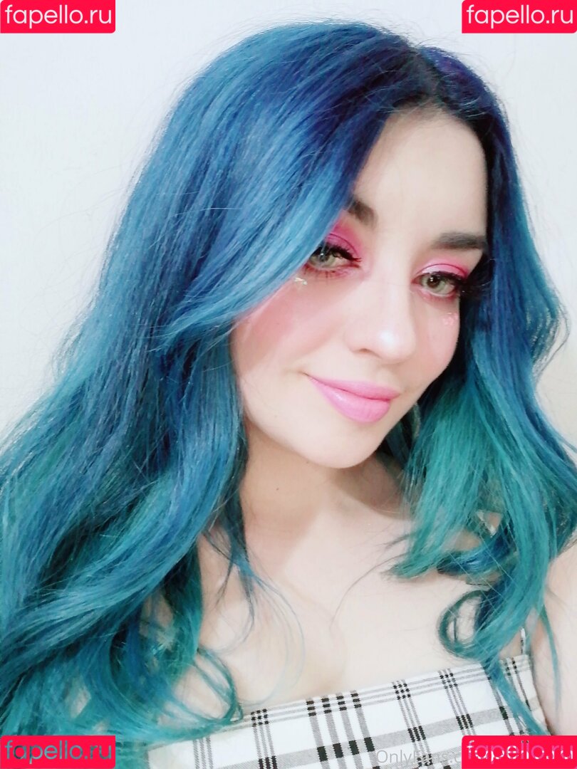 allein.grrrl Onlyfans Photo Gallery 