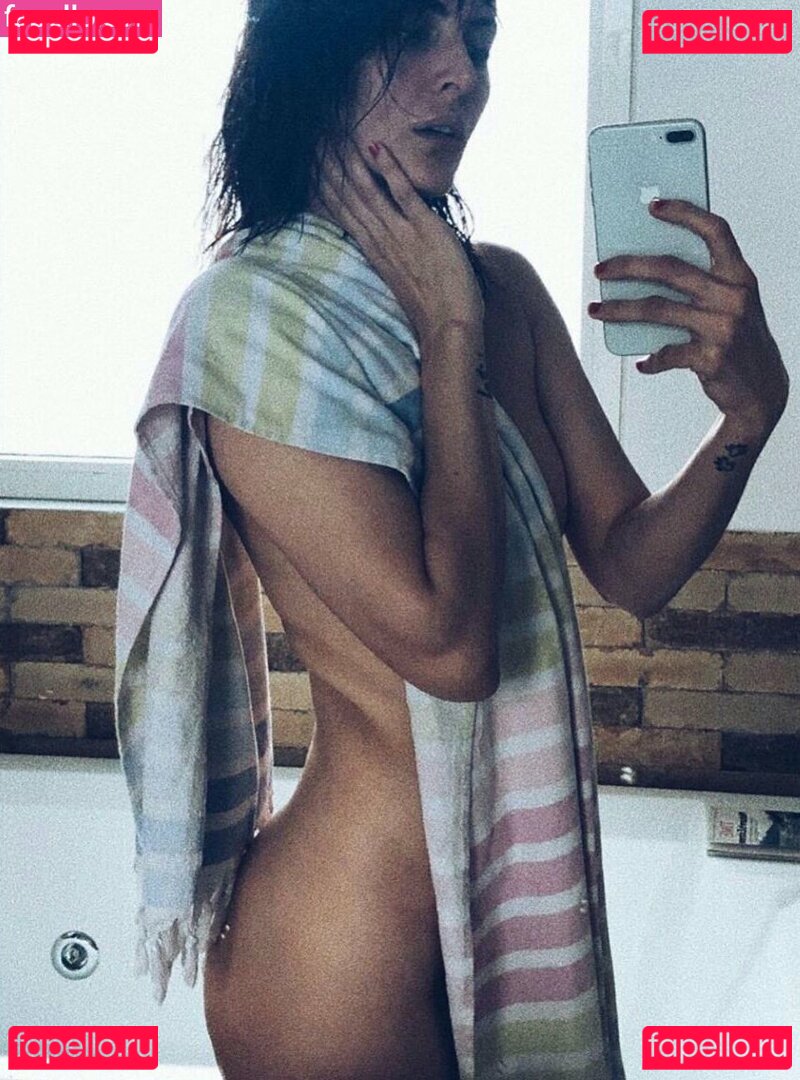 Katrina Kaif Nude Onlyfans Photo 43