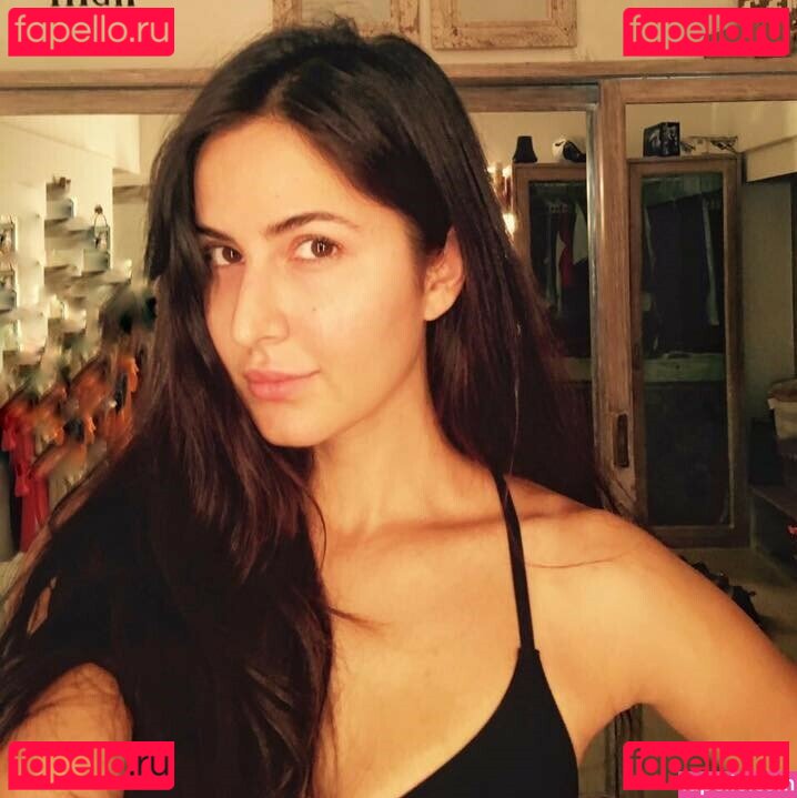 Katrina Kaif Nude Onlyfans Photo 28