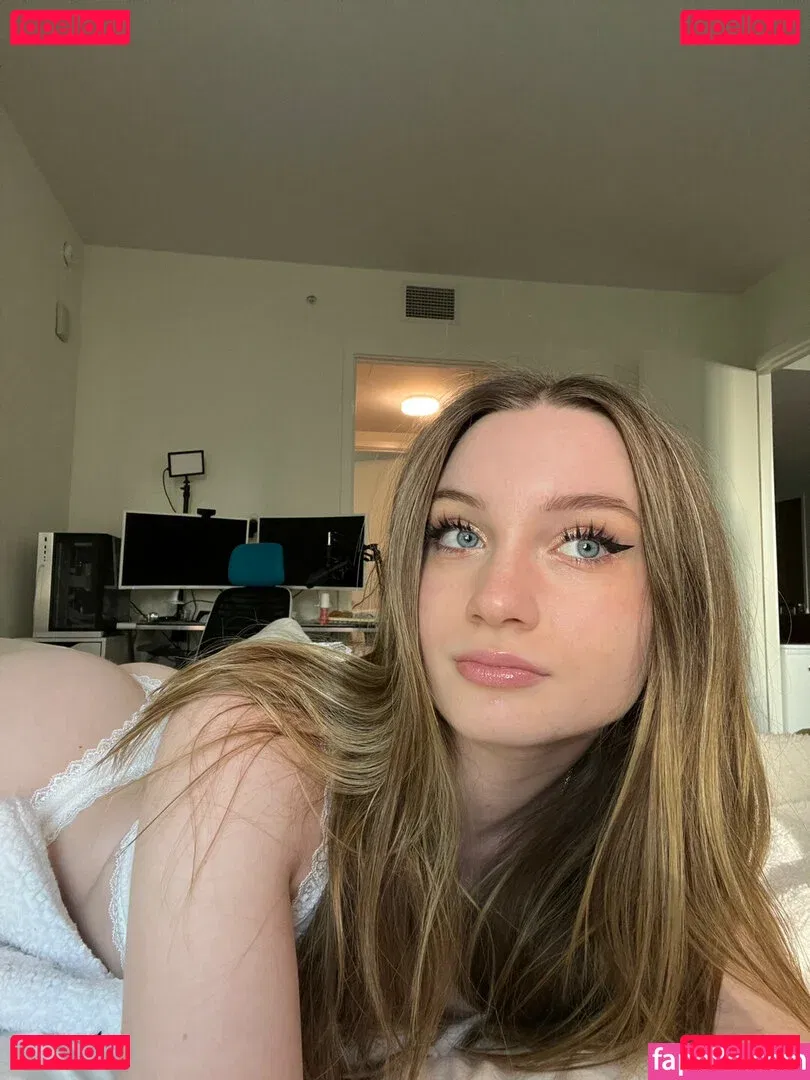 Comflly Onlyfans Photo Gallery 