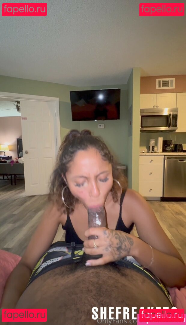Shefreakto Nude Onlyfans Photo 11