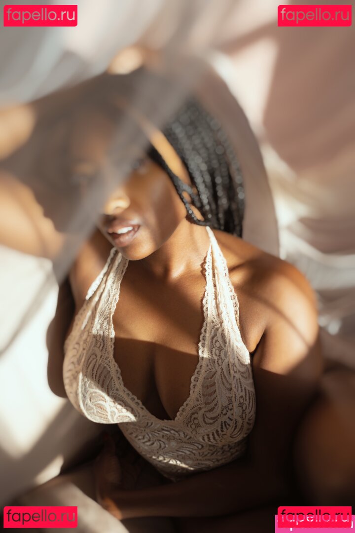 iloveamira Nude Onlyfans Photo 3