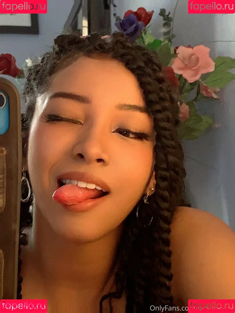 UniqueSora Onlyfans Photo Gallery 