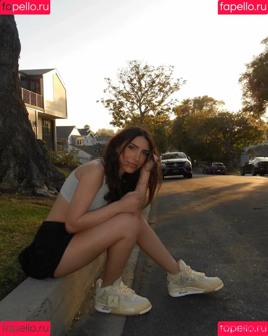 Nadia Amine Onlyfans Photo Gallery 