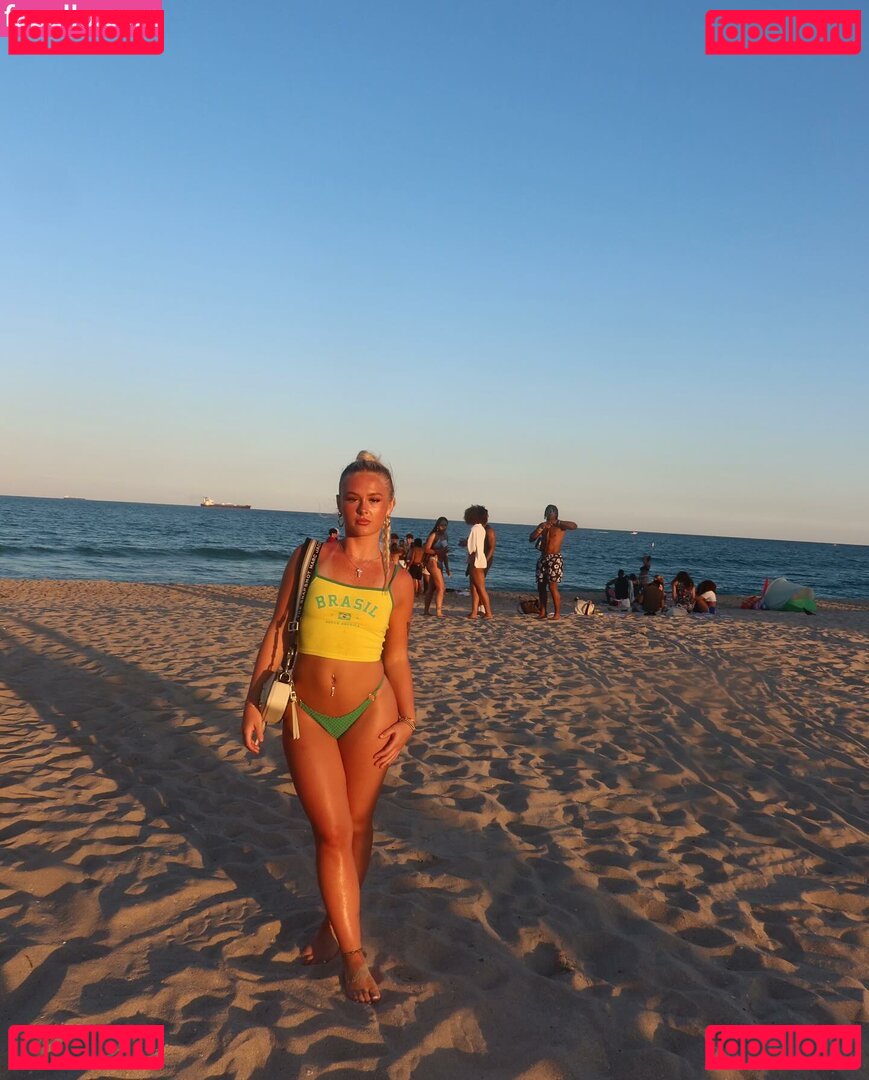 Gracie Dyer Nude Onlyfans Photo 36