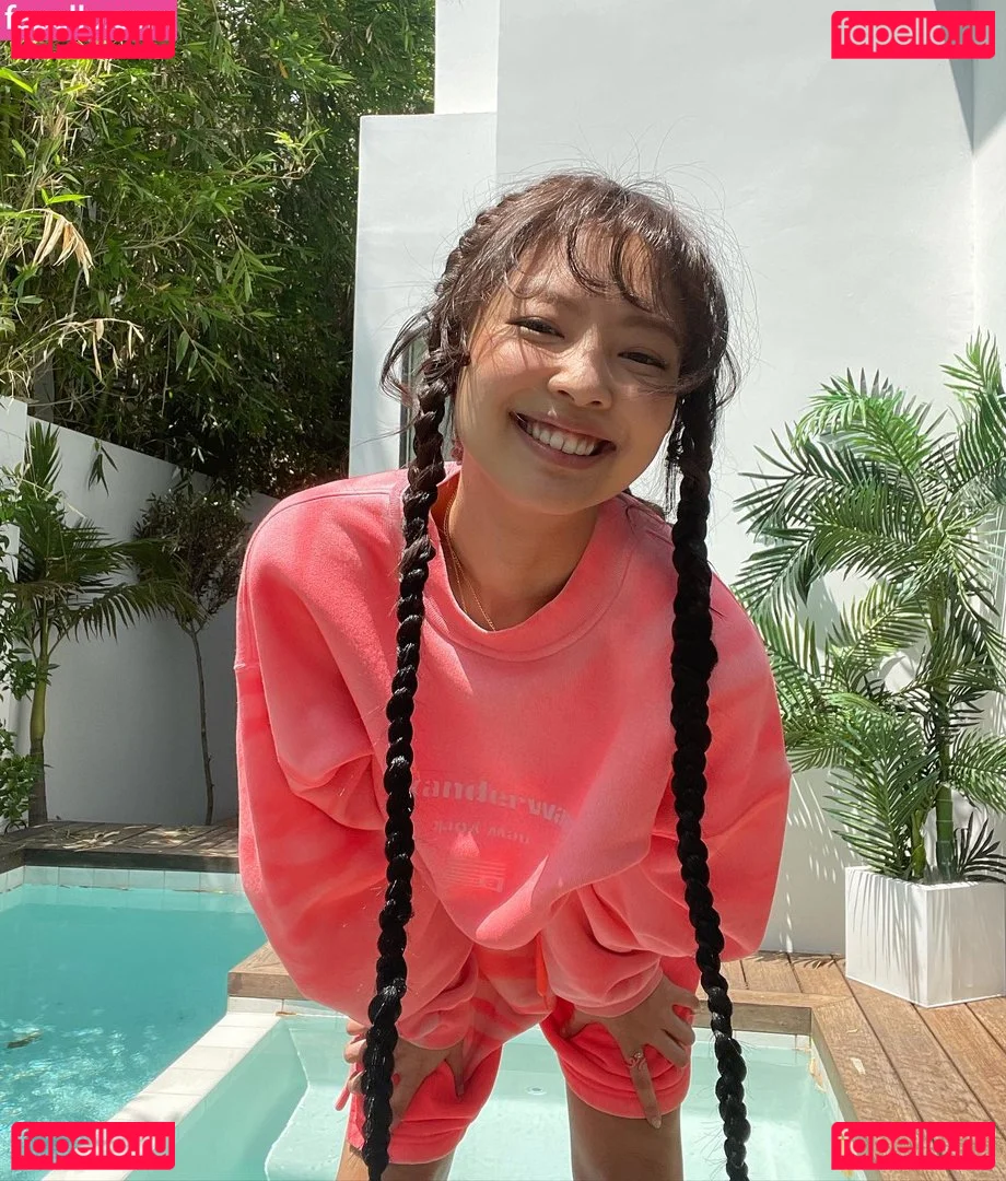Jennie | BLΛƆKPIИK Onlyfans Photo Gallery 