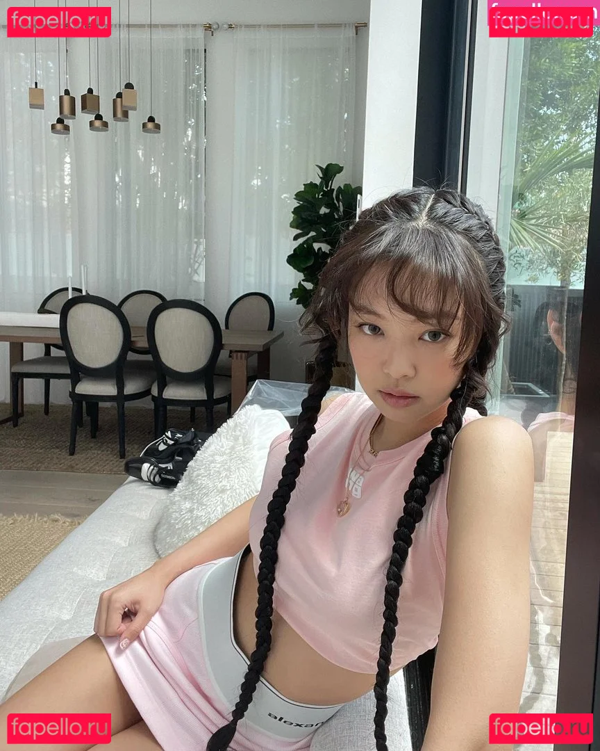 Jennie | BLΛƆKPIИK Onlyfans Photo Gallery 