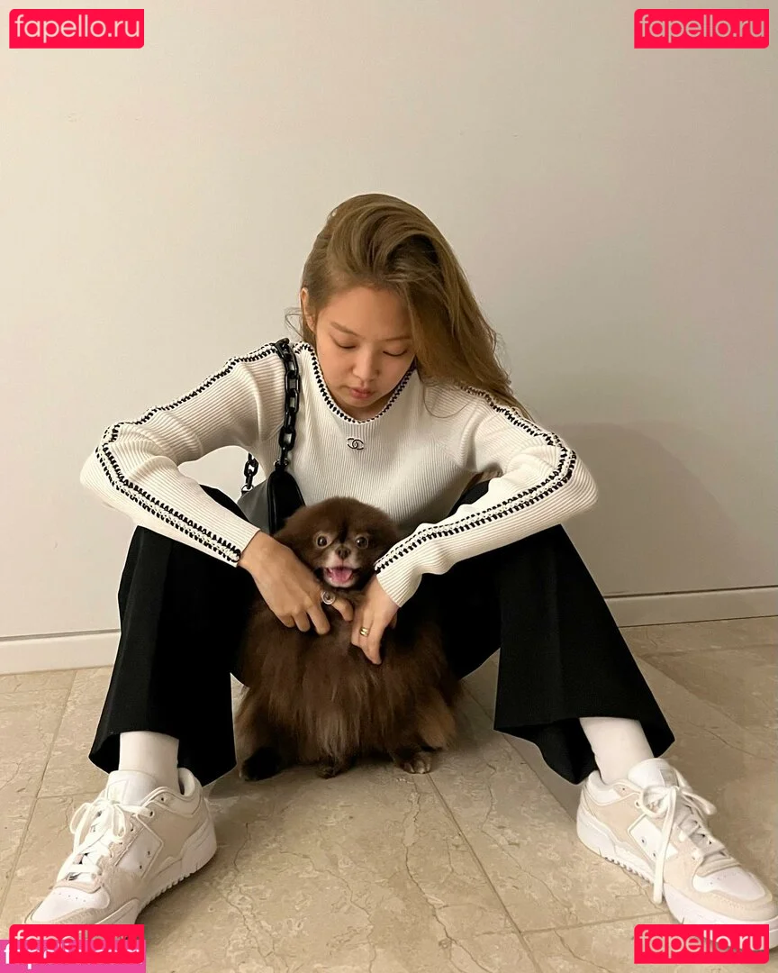 Jennie | BLΛƆKPIИK Onlyfans Photo Gallery 