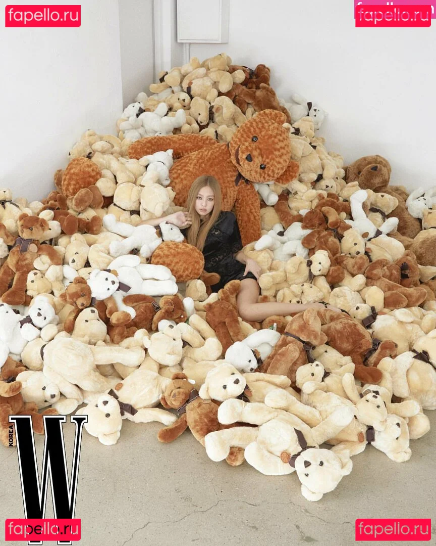 Jennie | BLΛƆKPIИK Onlyfans Photo Gallery 