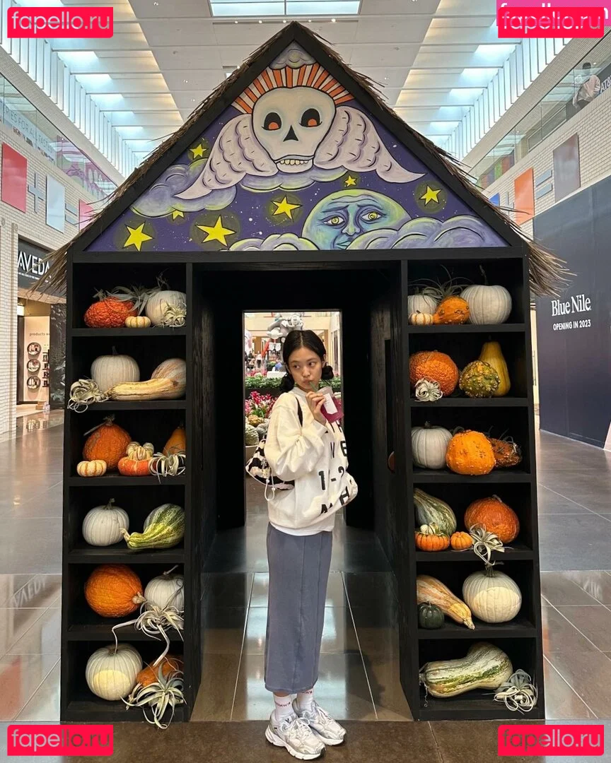 Jennie | BLΛƆKPIИK Onlyfans Photo Gallery 