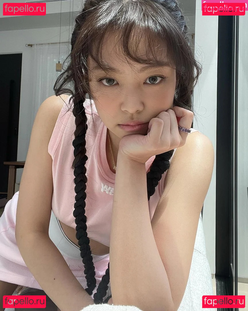 Jennie | BLΛƆKPIИK Onlyfans Photo Gallery 