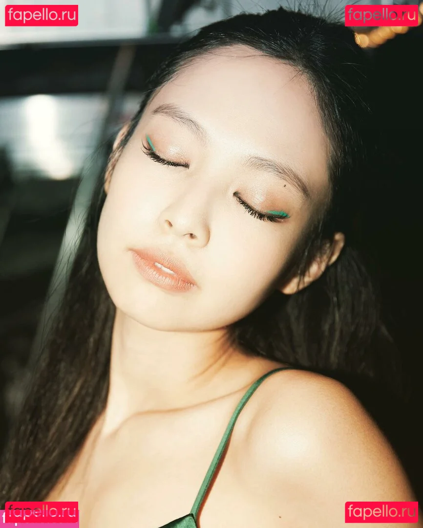 Jennie | BLΛƆKPIИK Onlyfans Photo Gallery 