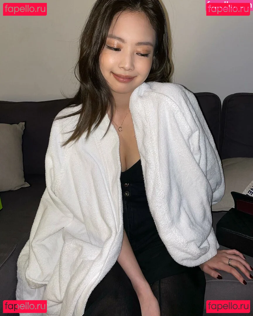 Jennie | BLΛƆKPIИK Onlyfans Photo Gallery 