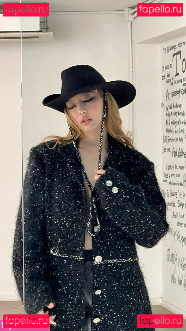 Jennie | BLΛƆKPIИK Onlyfans Photo Gallery 