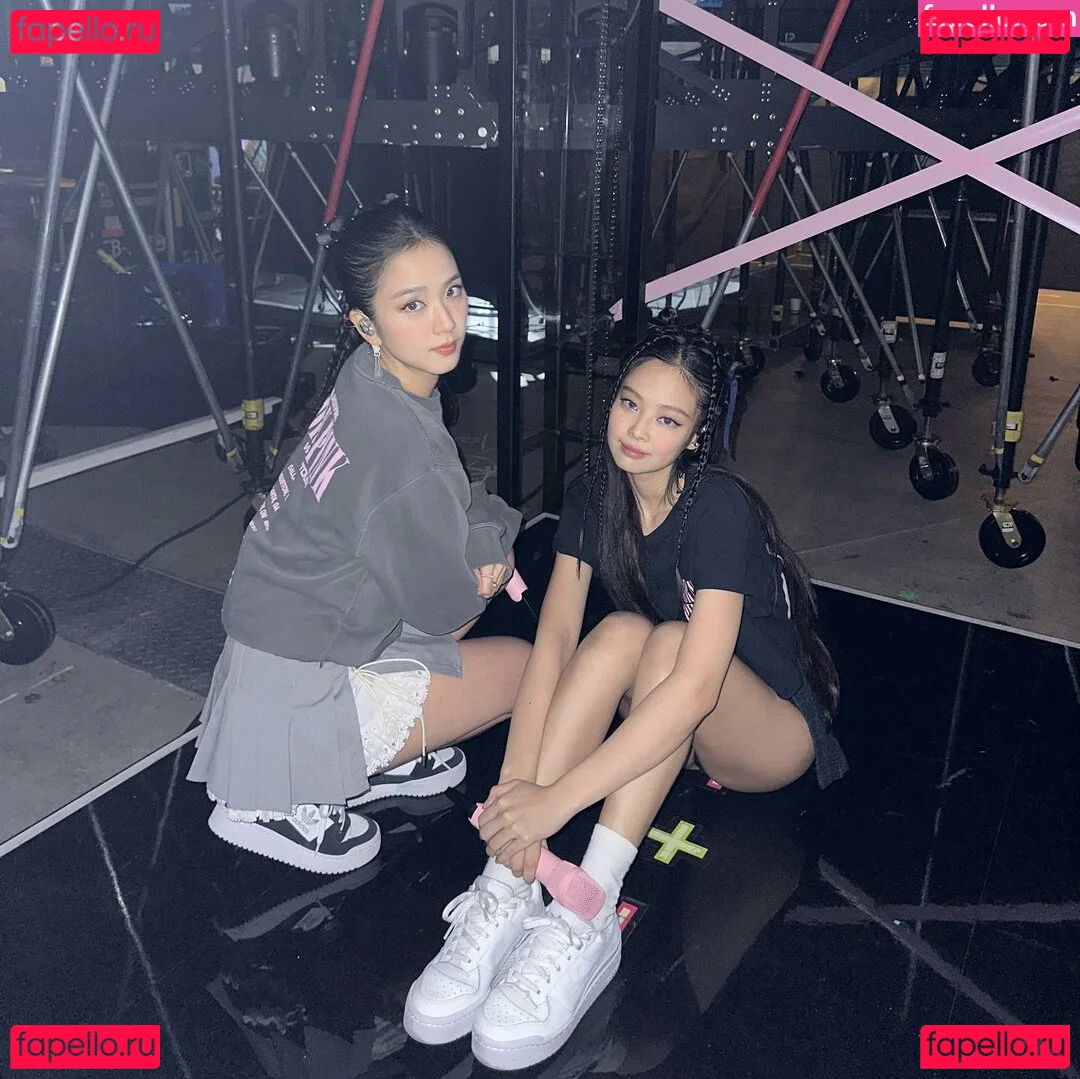 Jennie | BLΛƆKPIИK Onlyfans Photo Gallery 