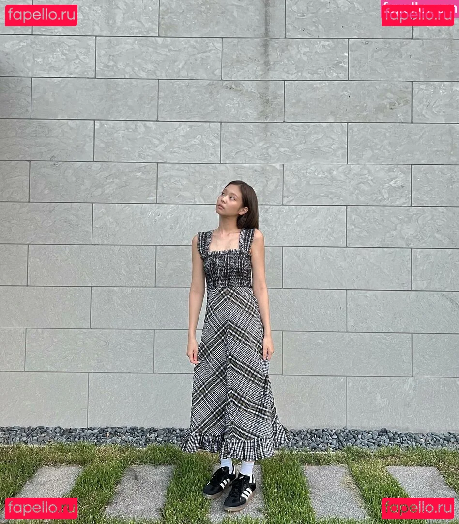 Jennie | BLΛƆKPIИK Onlyfans Photo Gallery 