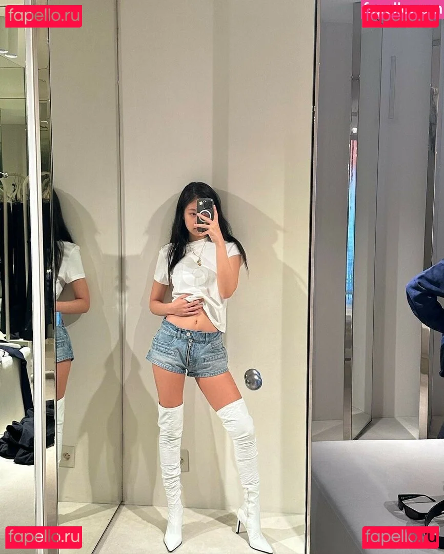 Jennie | BLΛƆKPIИK Onlyfans Photo Gallery 