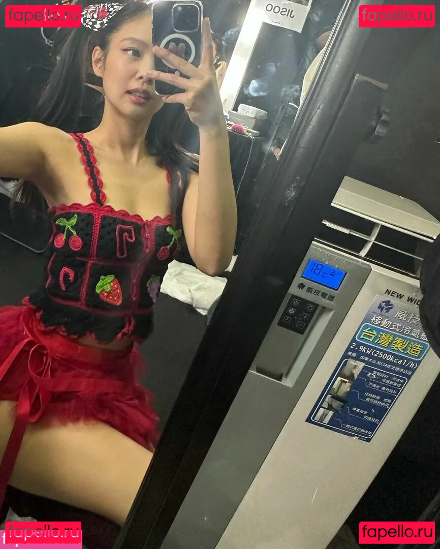 Jennie | BLΛƆKPIИK Onlyfans Photo Gallery 