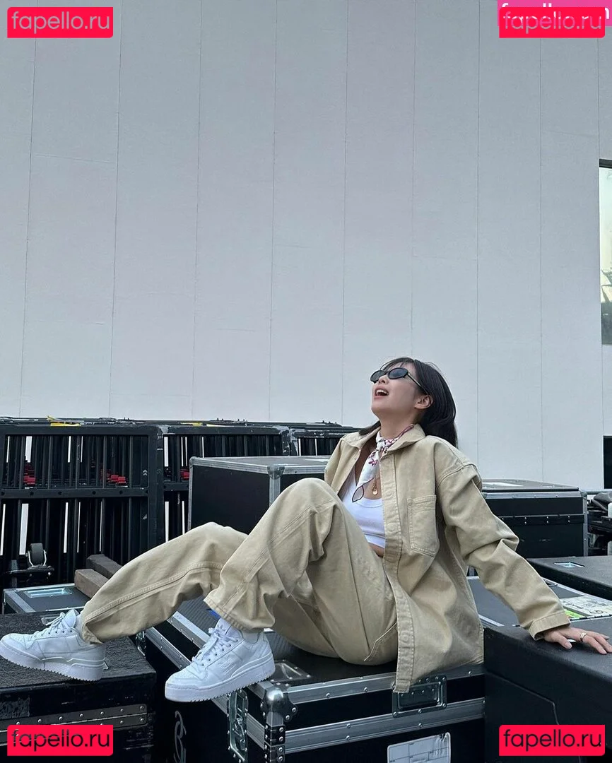 Jennie | BLΛƆKPIИK Onlyfans Photo Gallery 