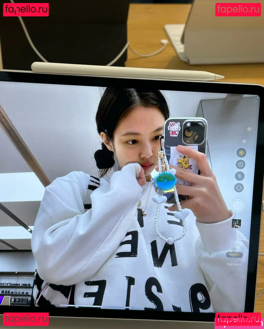 Jennie | BLΛƆKPIИK Onlyfans Photo Gallery 