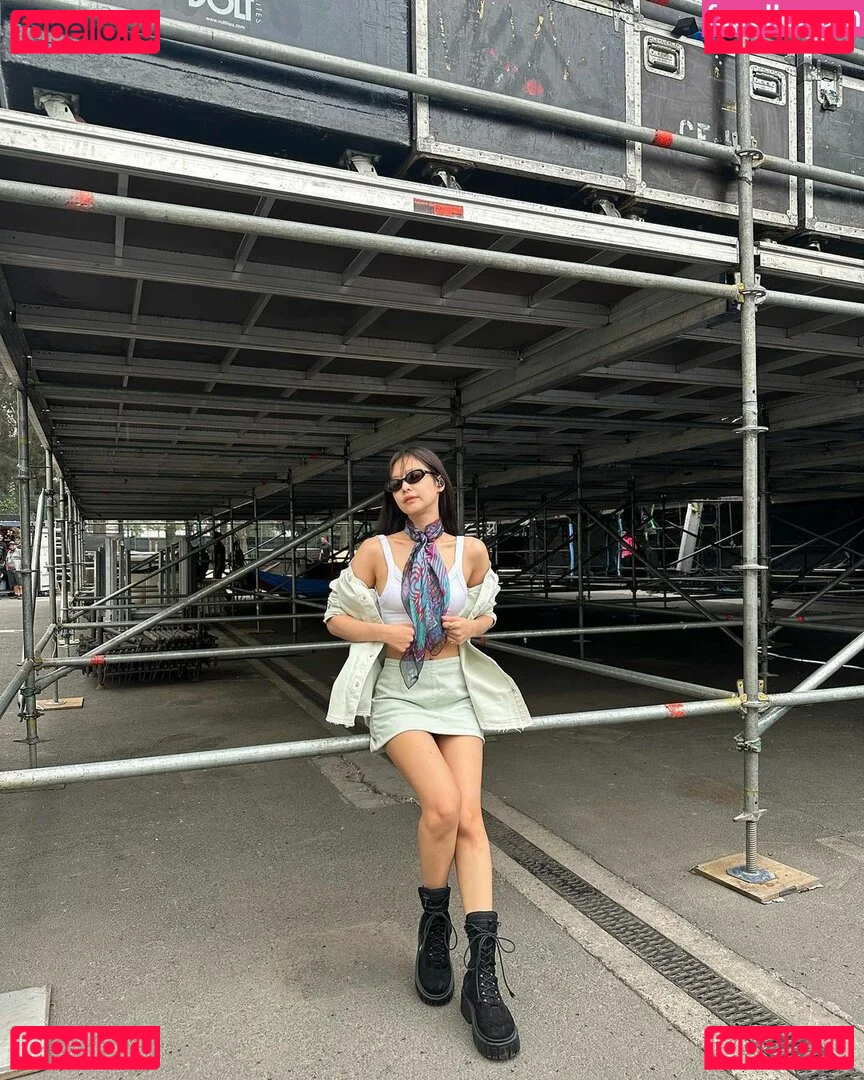 Jennie | BLΛƆKPIИK Onlyfans Photo Gallery 