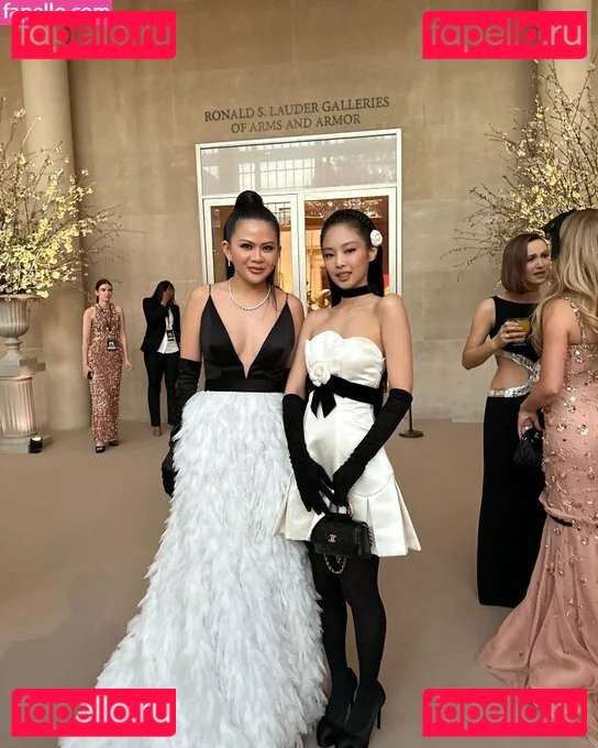 Jennie | BLΛƆKPIИK Onlyfans Photo Gallery 