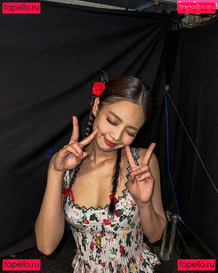 Jennie | BLΛƆKPIИK Onlyfans Photo Gallery 