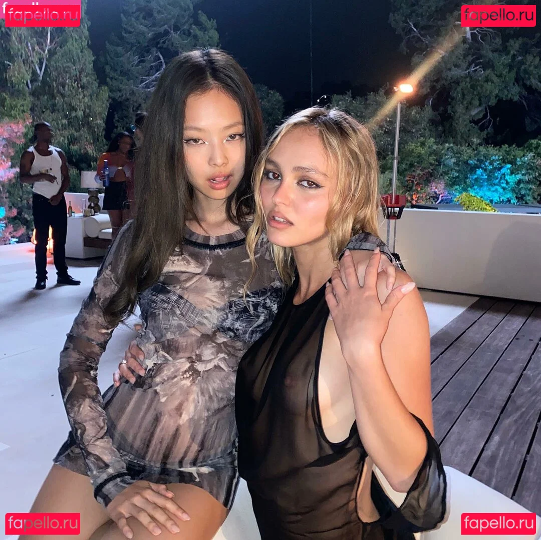 Jennie | BLΛƆKPIИK Onlyfans Photo Gallery 