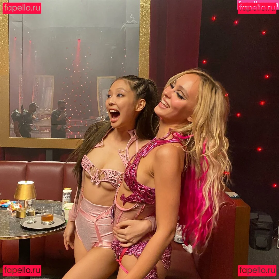 Jennie | BLΛƆKPIИK Onlyfans Photo Gallery 