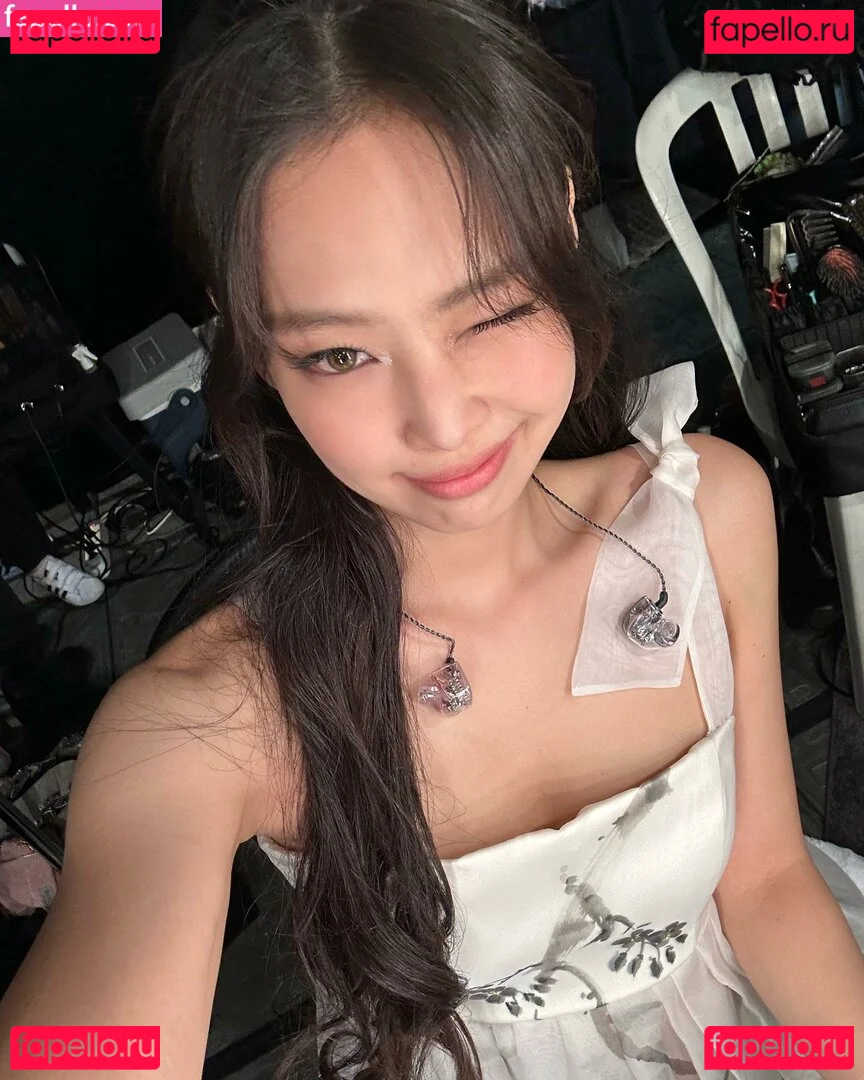 Jennie | BLΛƆKPIИK Onlyfans Photo Gallery 