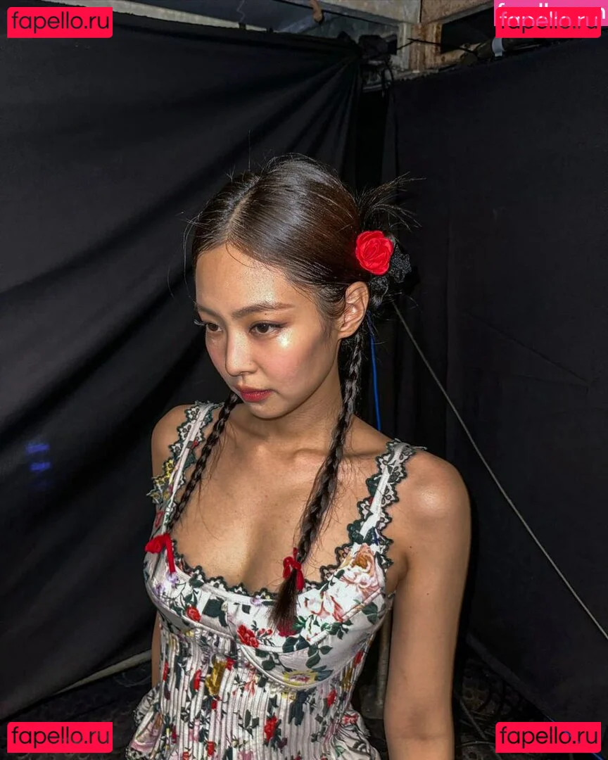 Jennie | BLΛƆKPIИK Onlyfans Photo Gallery 