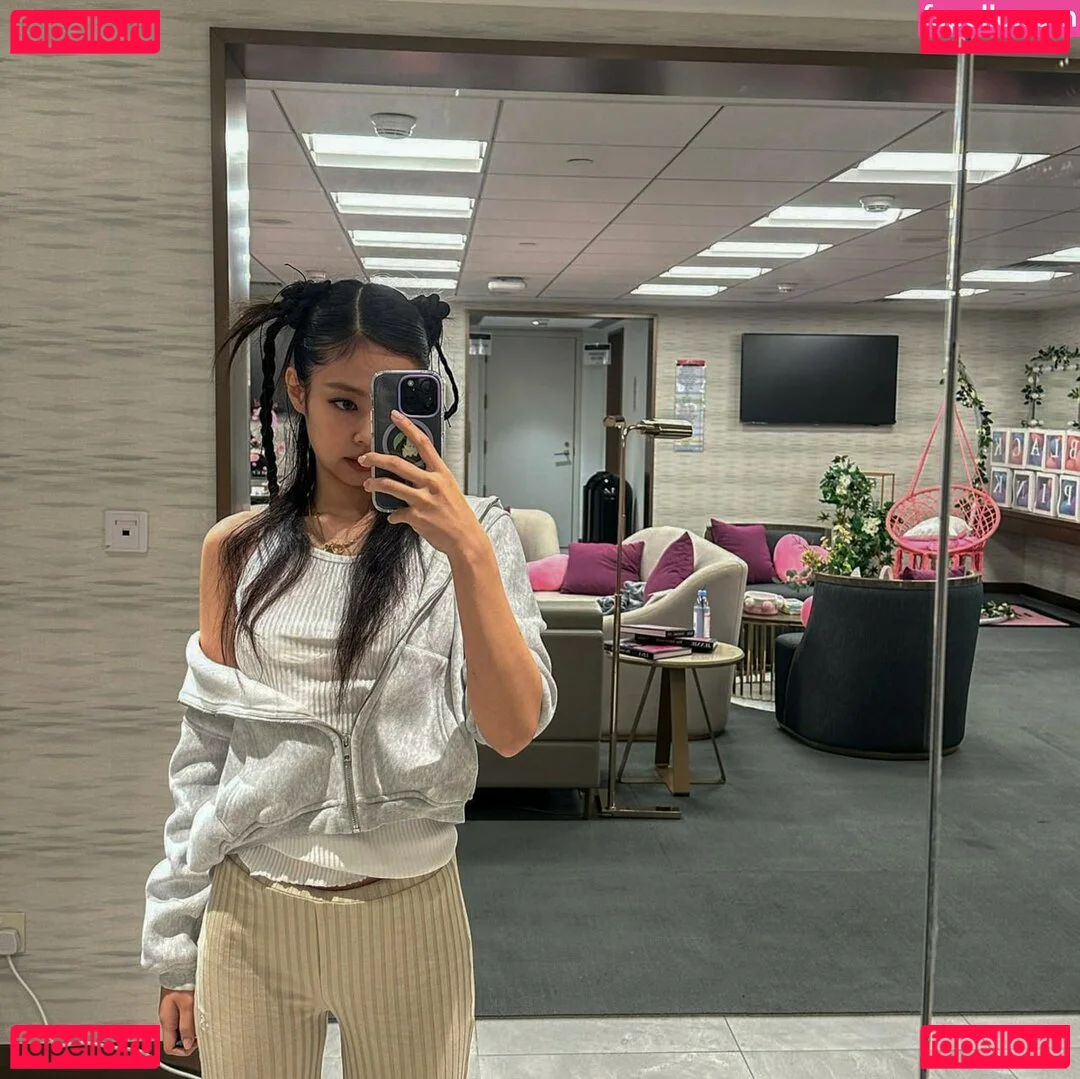 Jennie | BLΛƆKPIИK Onlyfans Photo Gallery 