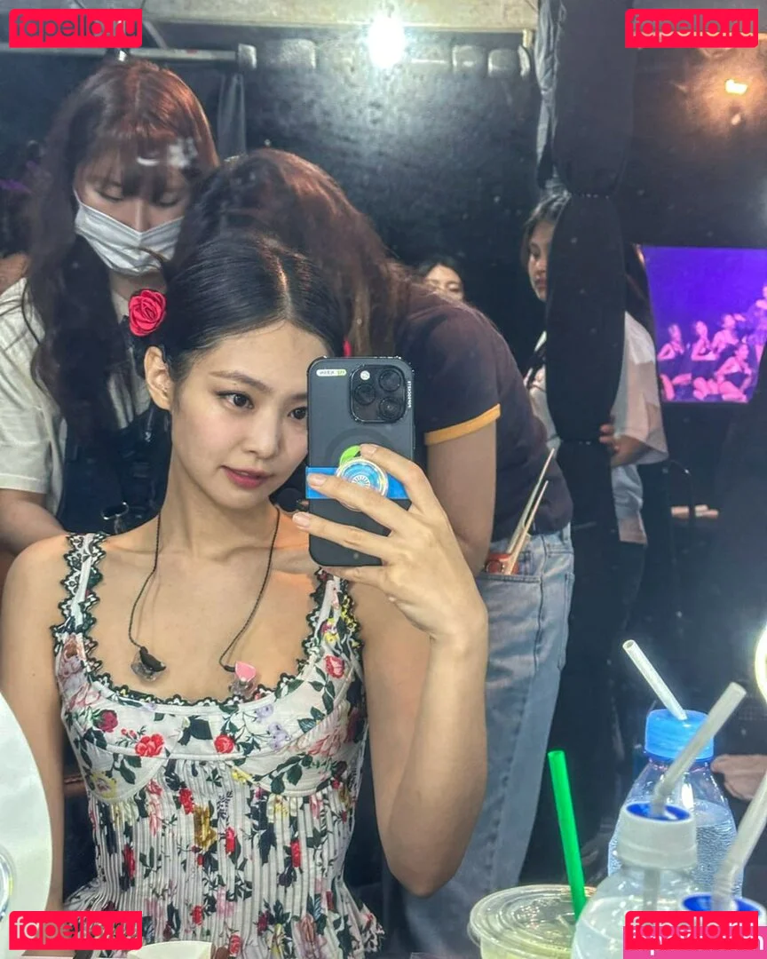 Jennie | BLΛƆKPIИK Onlyfans Photo Gallery 