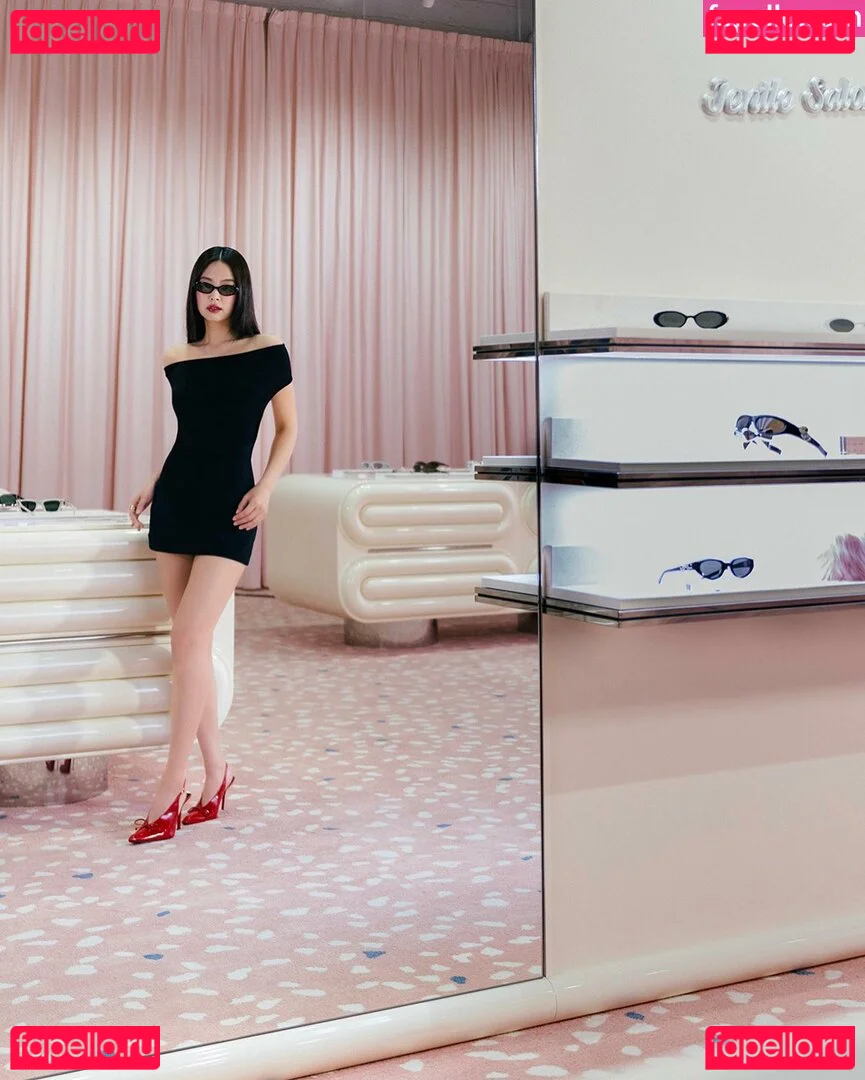 Jennie | BLΛƆKPIИK Onlyfans Photo Gallery 