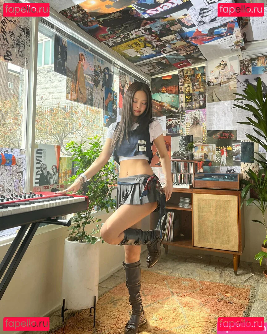Jennie | BLΛƆKPIИK Onlyfans Photo Gallery 
