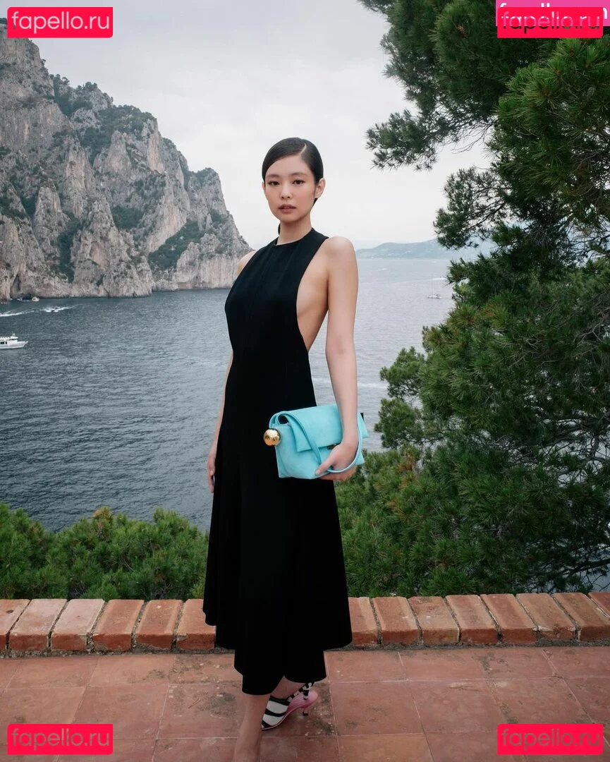 Jennie | BLΛƆKPIИK Onlyfans Photo Gallery 