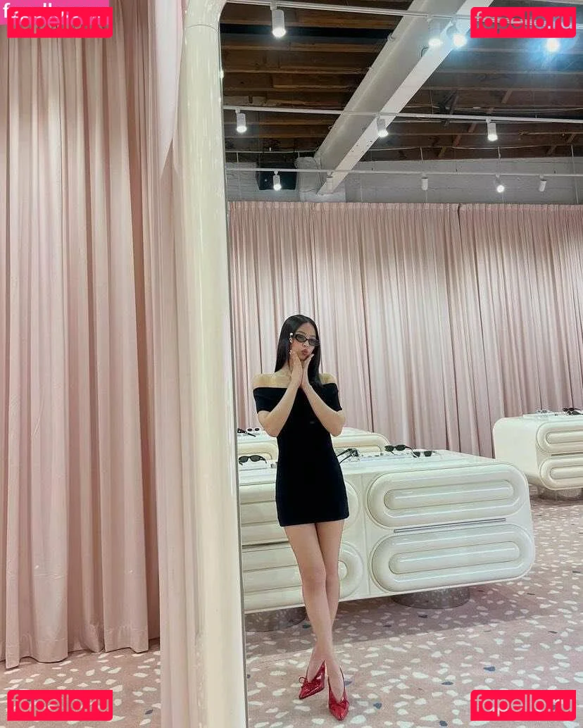 Jennie | BLΛƆKPIИK Onlyfans Photo Gallery 