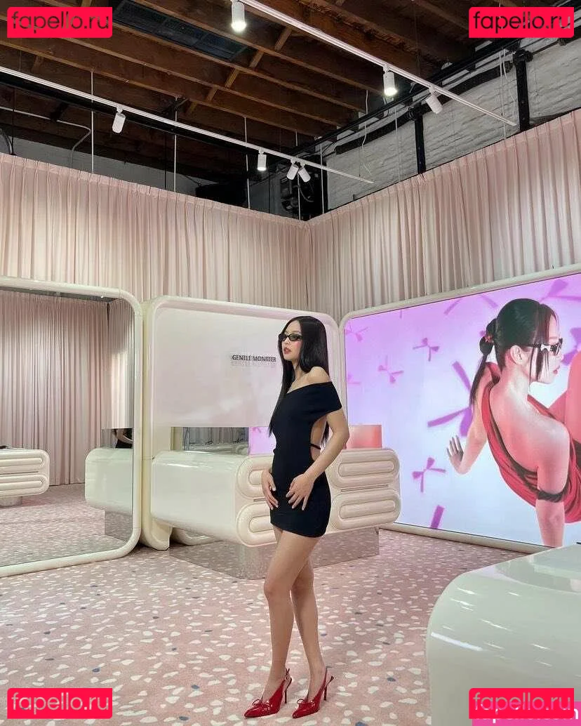 Jennie | BLΛƆKPIИK Onlyfans Photo Gallery 