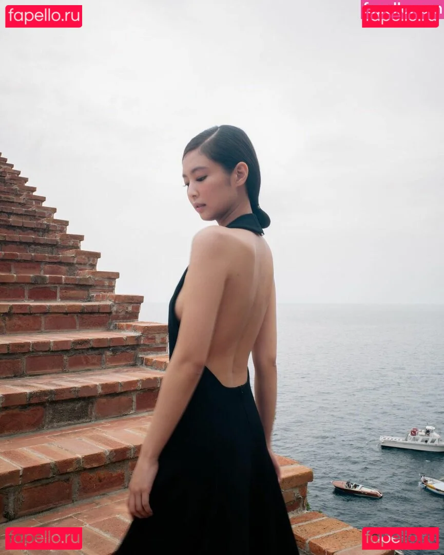 Jennie | BLΛƆKPIИK Onlyfans Photo Gallery 